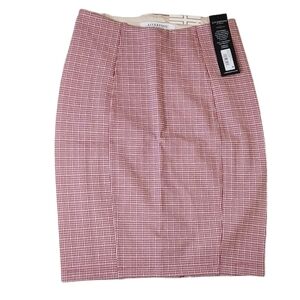 Liverpool Pencil Skirt Size 0/25 Petite Sweet Berry